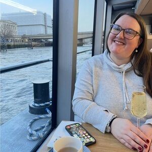 Meet your Posher, Liz